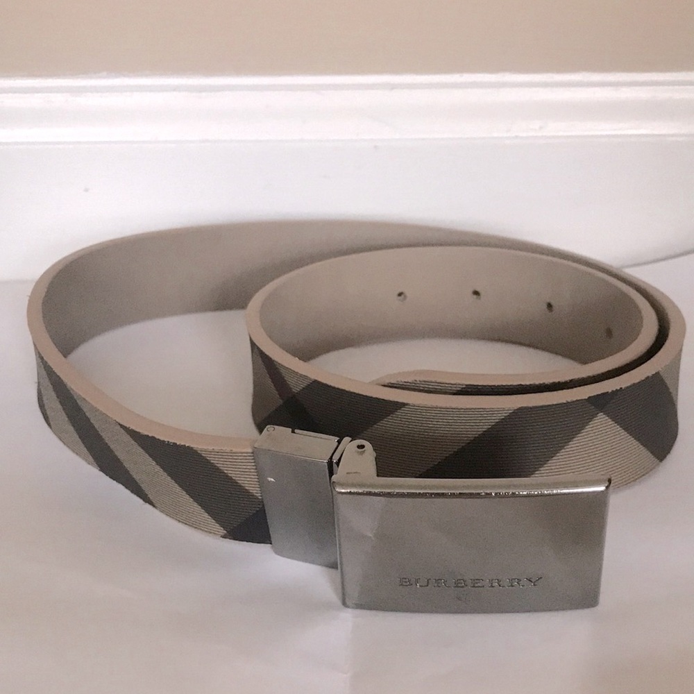 BURBERRY belt 28/70- 100% authentic Check pattern
